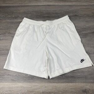 Nike Sportswear Club‎ Knit Shorts Men's White Size Large FQ4359-133 NEW